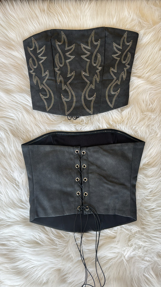 Beckee Embroidered Western Top
