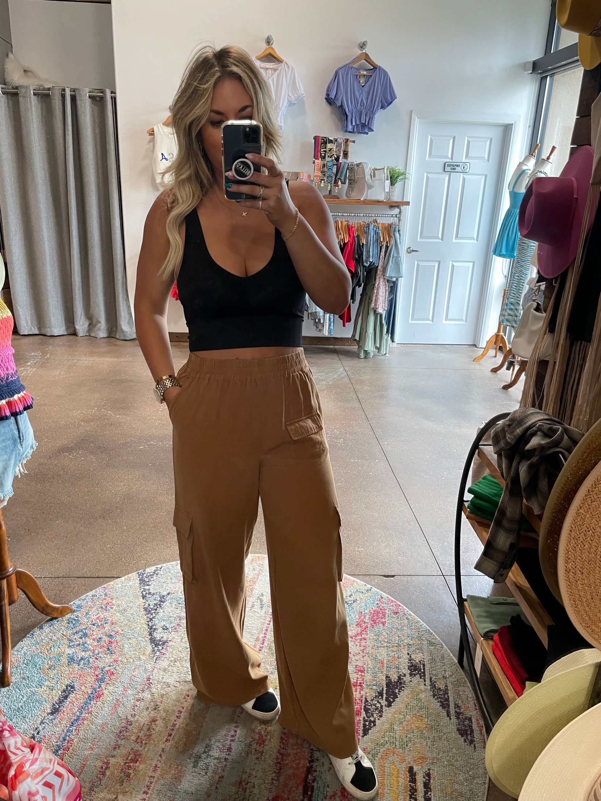 On The Go Pants – bellasclosetboutique